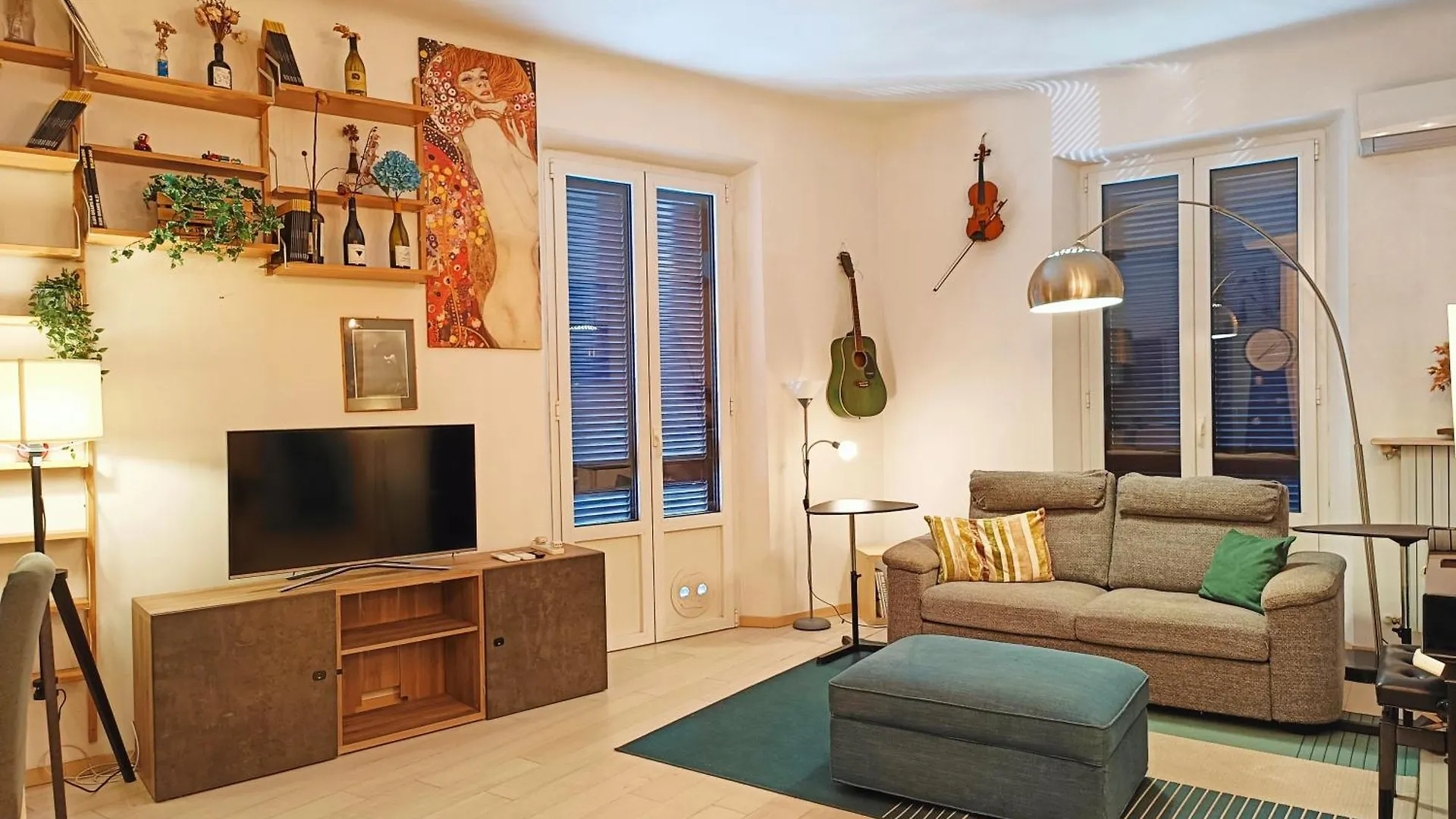 Yr Apartments Milan - Isola 0*,  Italy